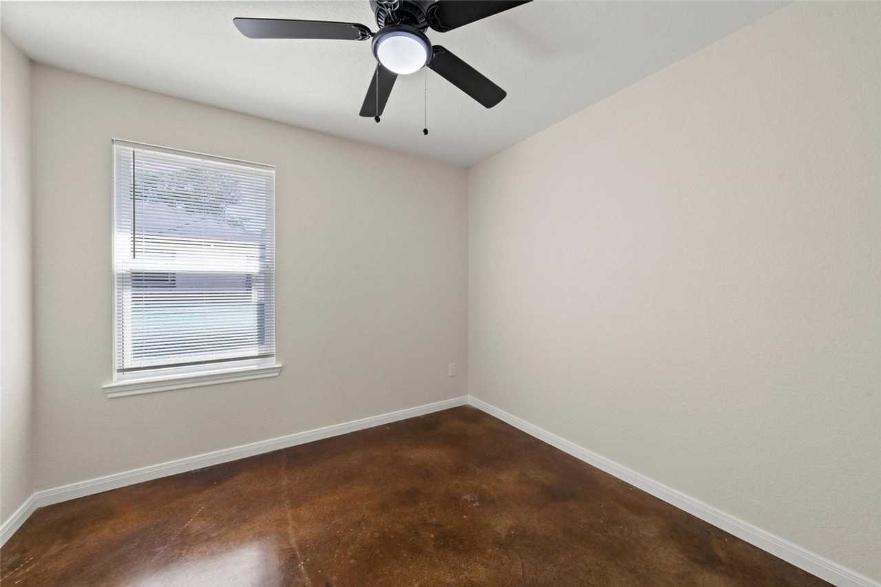 1716 N 12th St - Photo 3 of 18