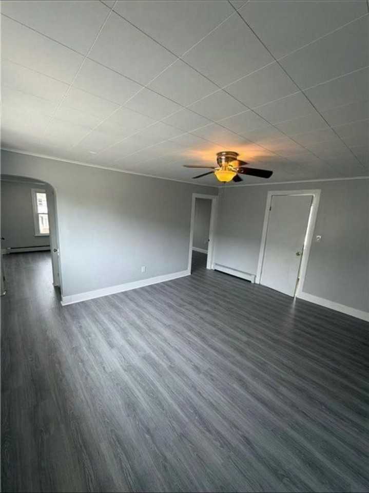 223 Zerby Ave - Photo 3 of 15