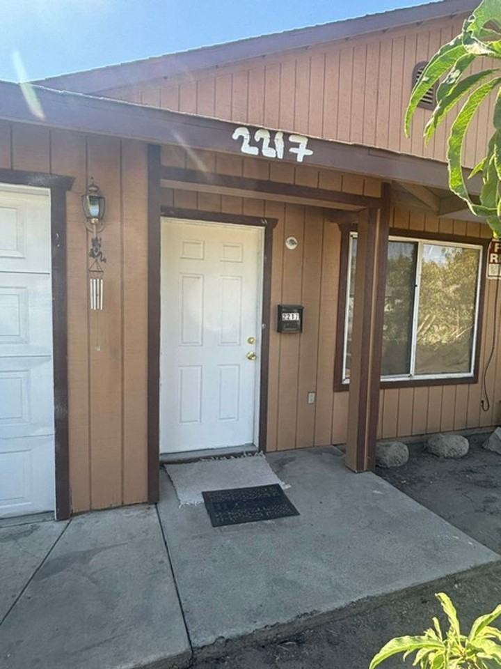 2217 Marguerite St - Photo 2 of 18