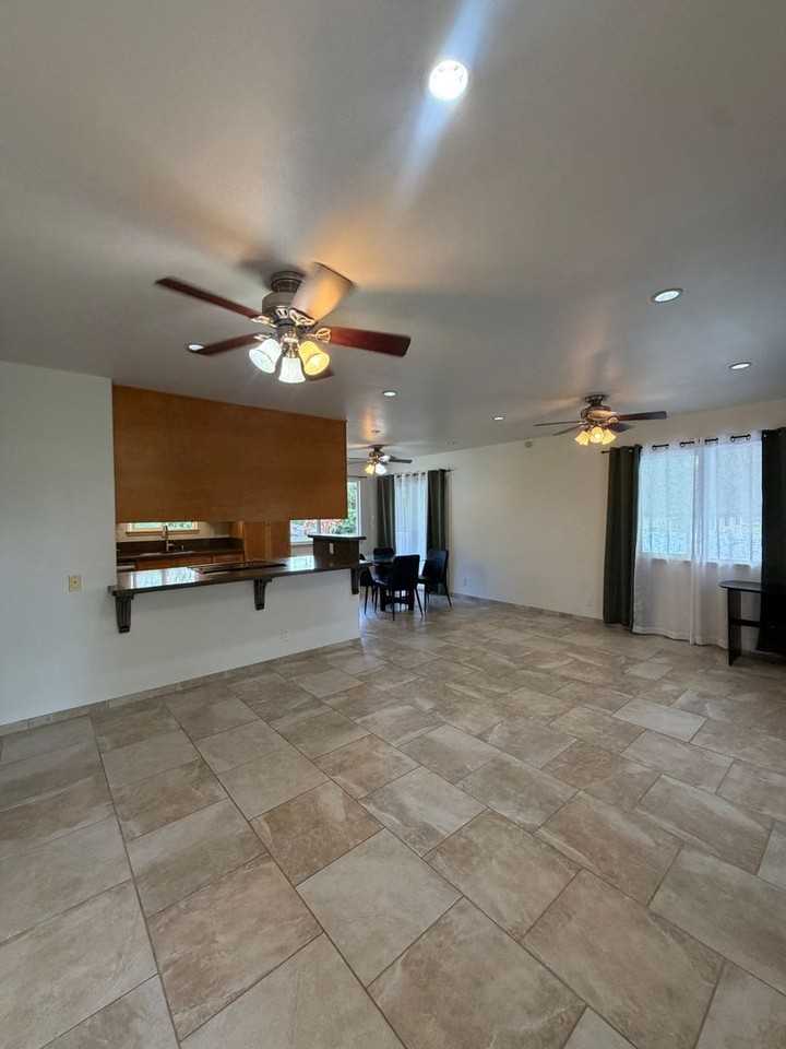 15-1331 24th Ave - Photo 3 of 16