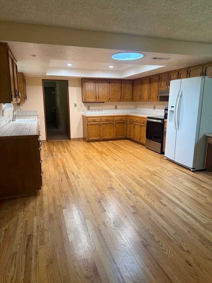 11849 Lower River Rd - Photo 3 of 6
