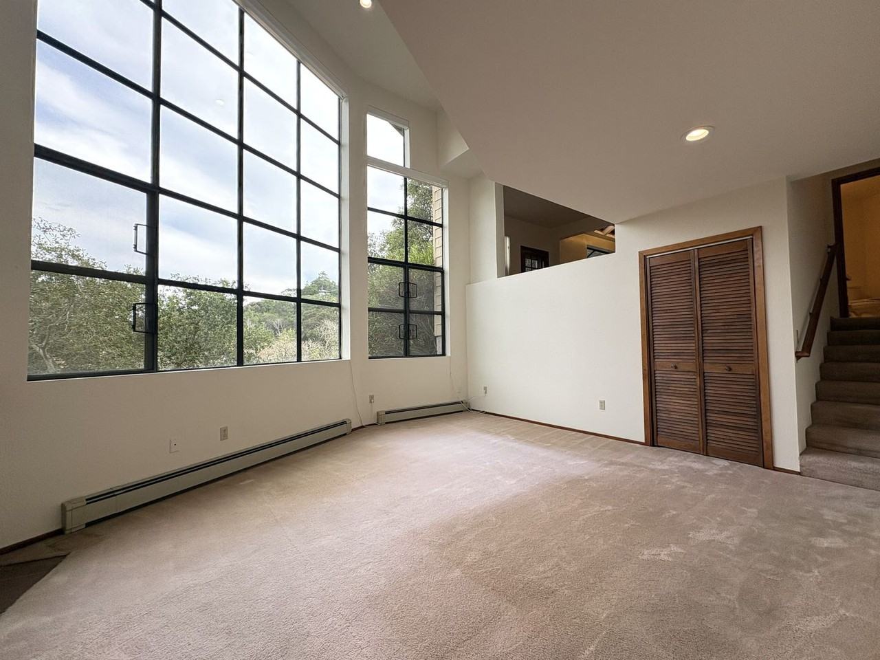 632 Lakeview Way - Photo 2 of 29