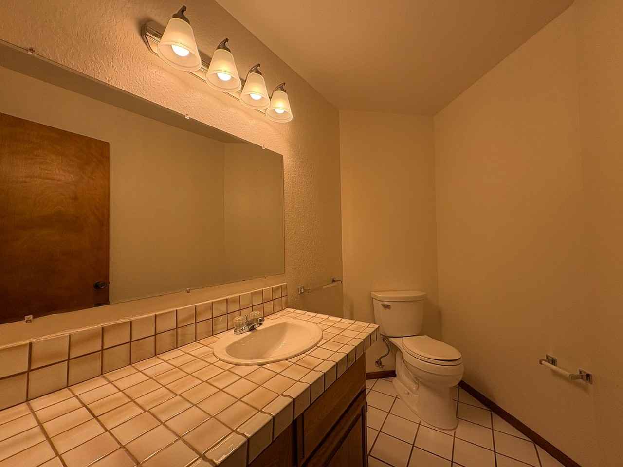 632 Lakeview Way - Photo 4 of 29