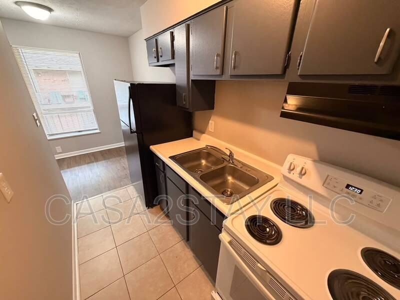 5107 Malibu Ct #6 - Photo 2 of 9