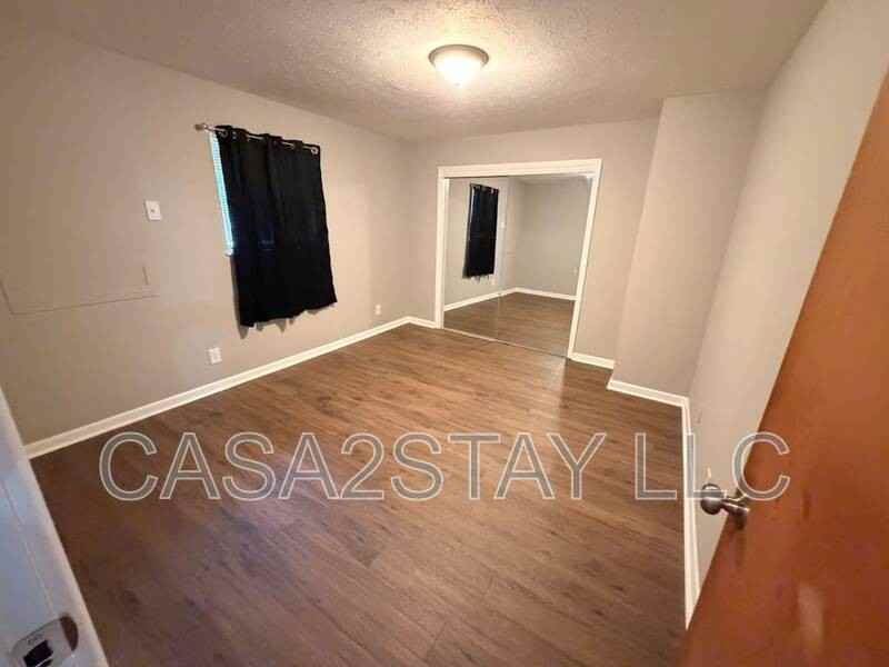 5107 Malibu Ct #6 - Photo 6 of 9