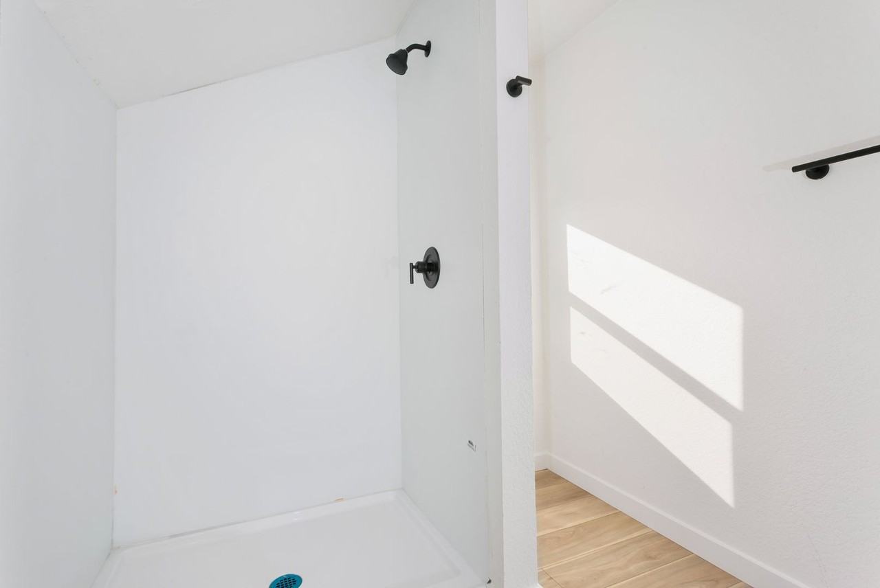 511 S 35th St - Photo 4 of 43