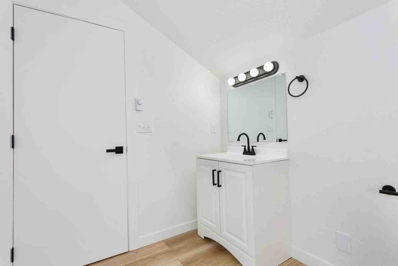 511 S 35th St - Photo 5 of 43