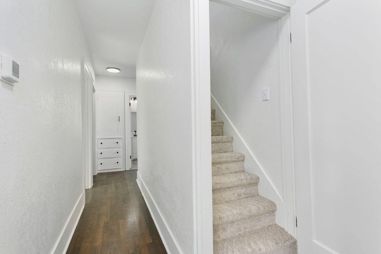 511 S 35th St - Photo 6 of 43