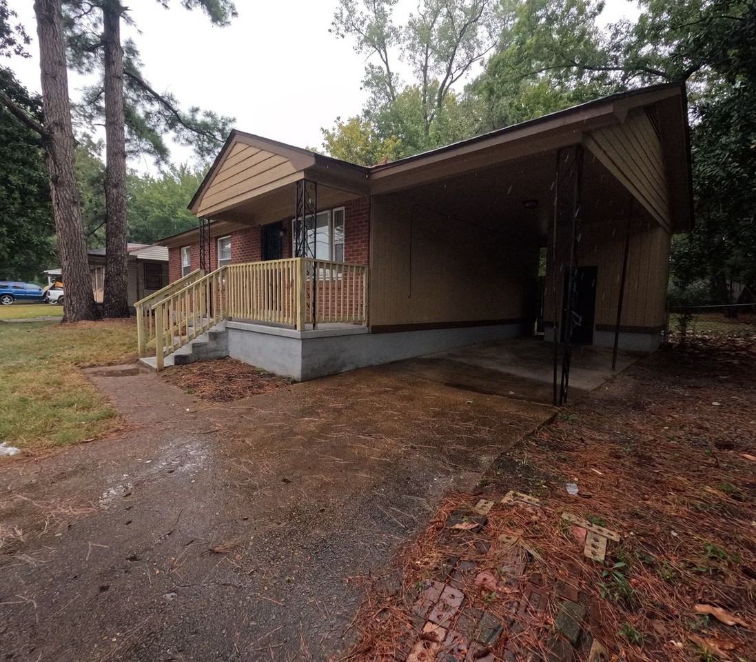 3554 N Watkins St - Photo 3 of 18
