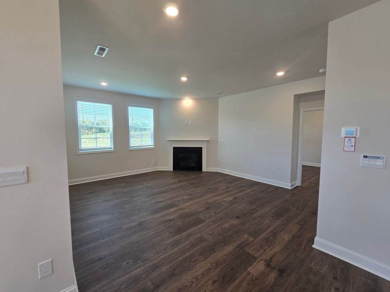 108 Mary Montrose Blvd - Photo 4 of 31