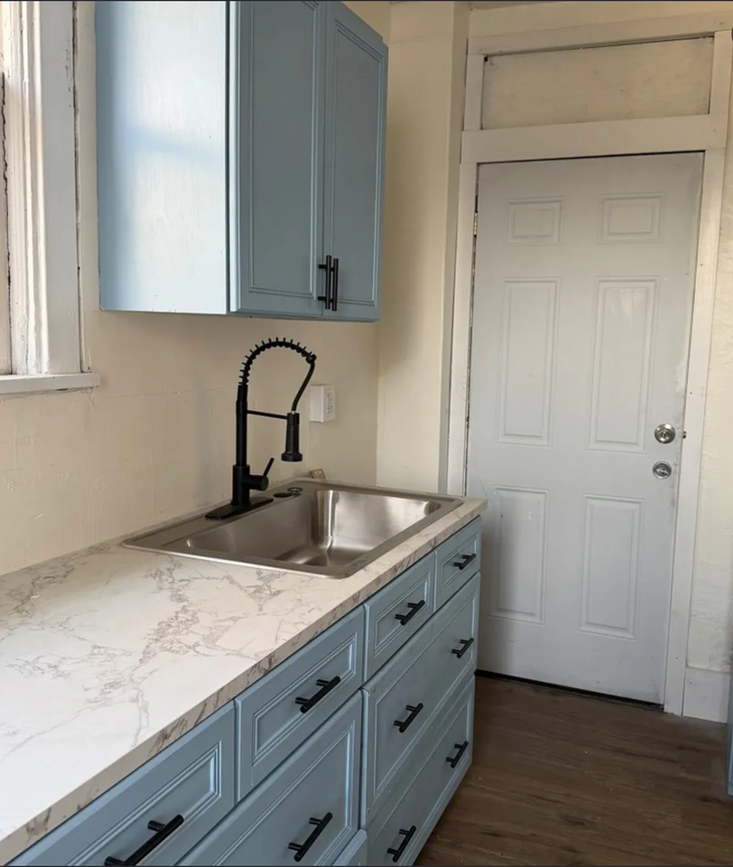 7307 Idlewild - Photo 4 of 23