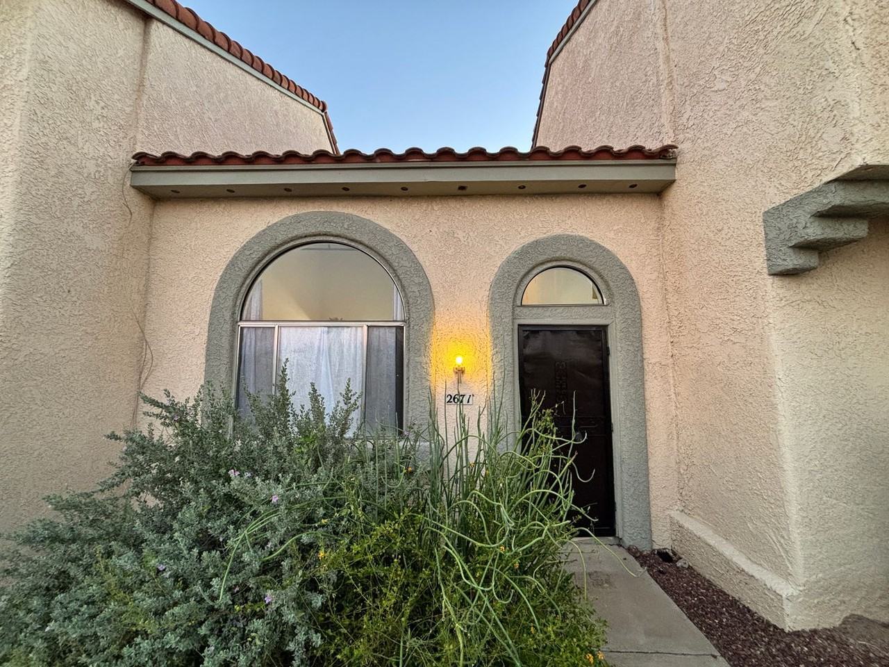 2671 W Avenida Azahar - Photo 2 of 4