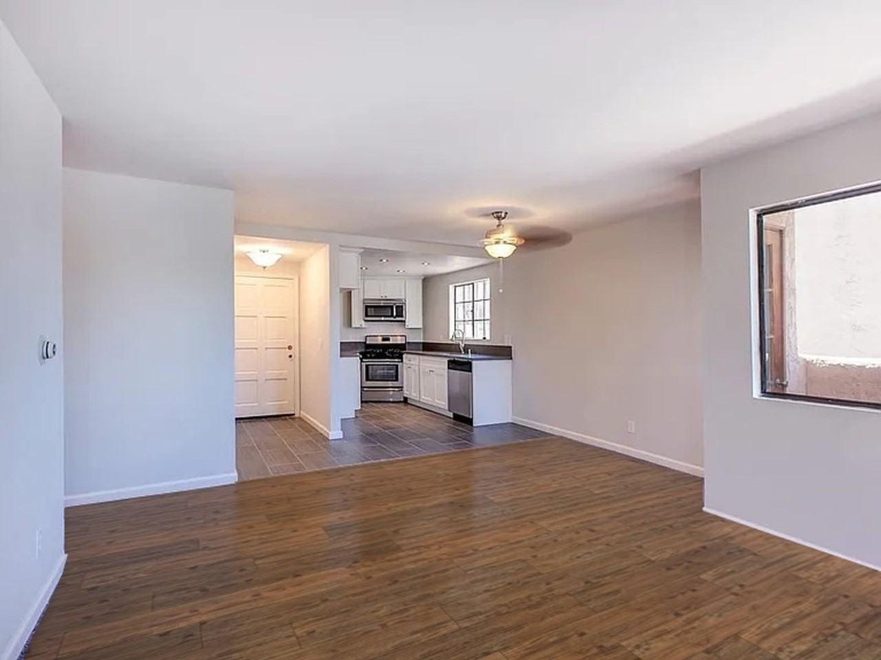 3765 Boundary St - Photo 4 of 11