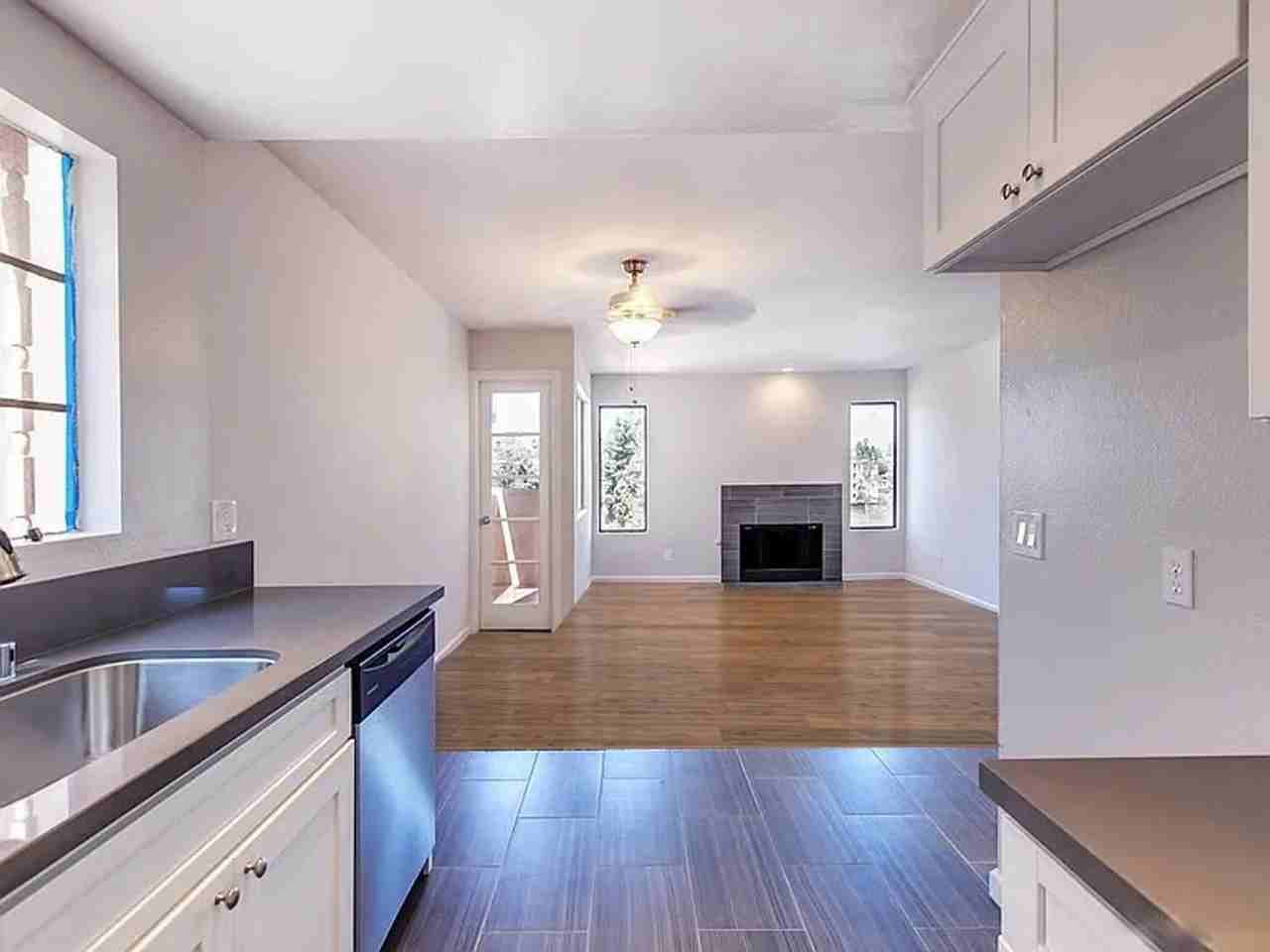3765 Boundary St - Photo 5 of 11