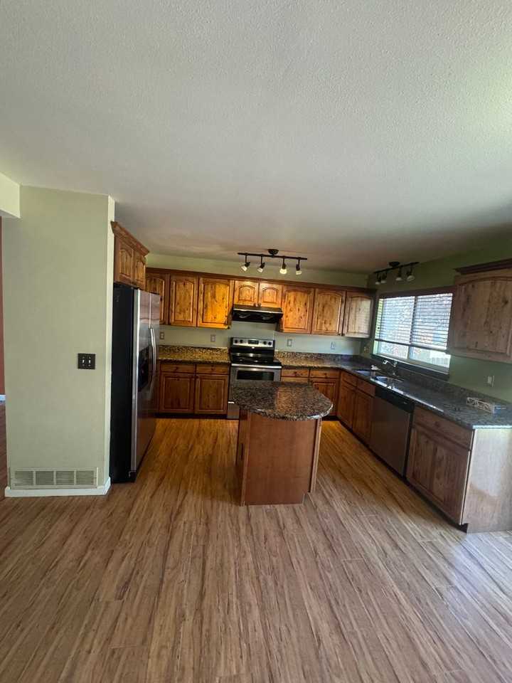 14831 E Penwood Pl - Photo 2 of 8