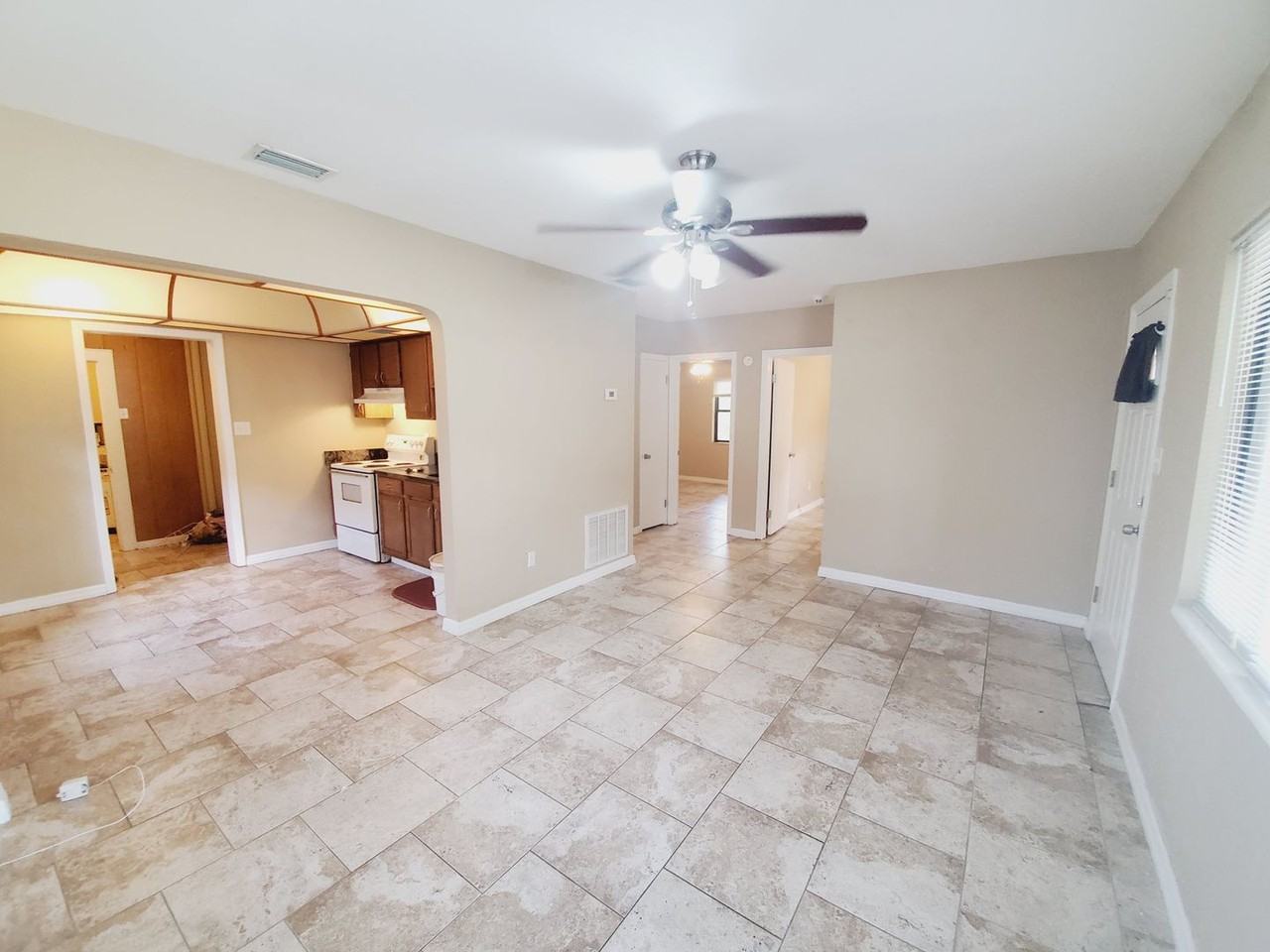 650 16th Ave S - Photo 4 of 33