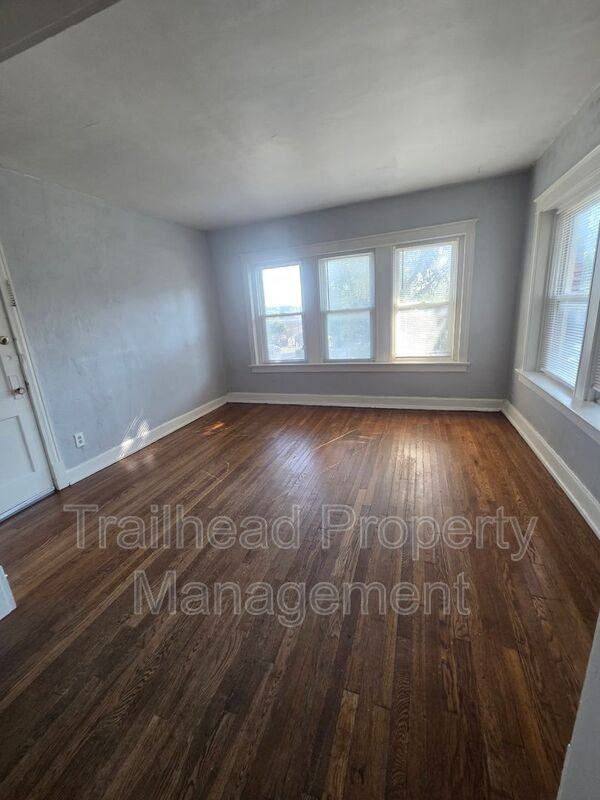 4002 Warwick Blvd #1S - Photo 2 of 10