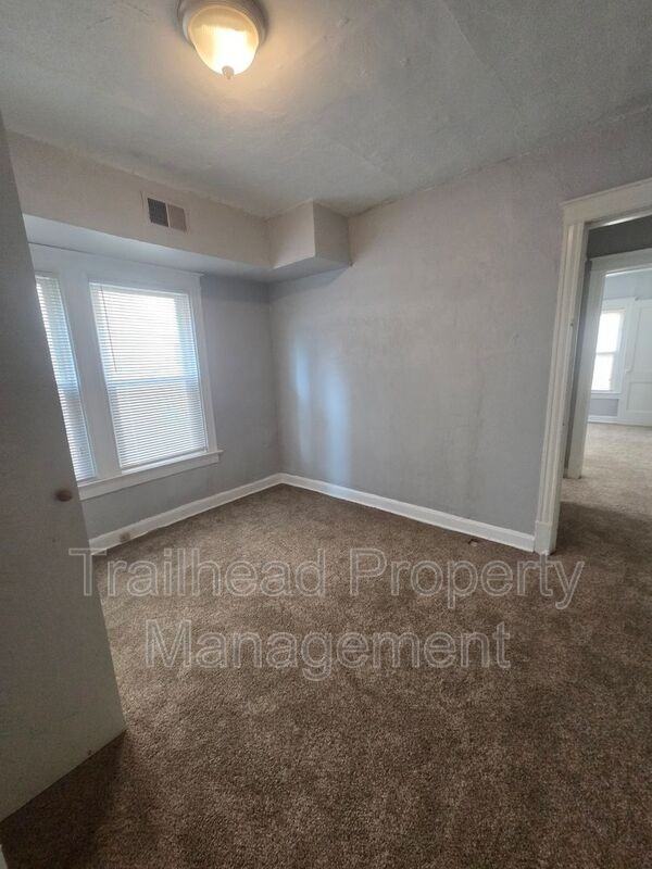 4002 Warwick Blvd #1S - Photo 5 of 10