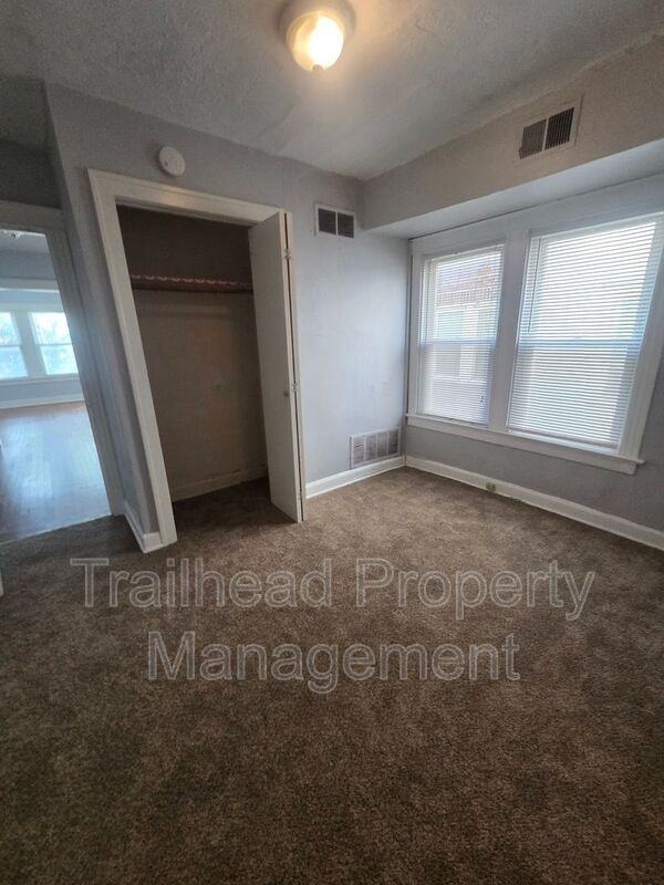 4002 Warwick Blvd #1S - Photo 6 of 10