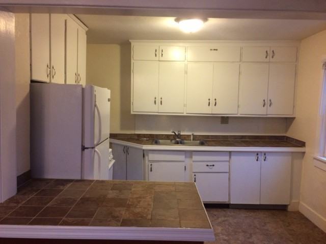 629 1/2 Putnam St - Photo 2 of 6