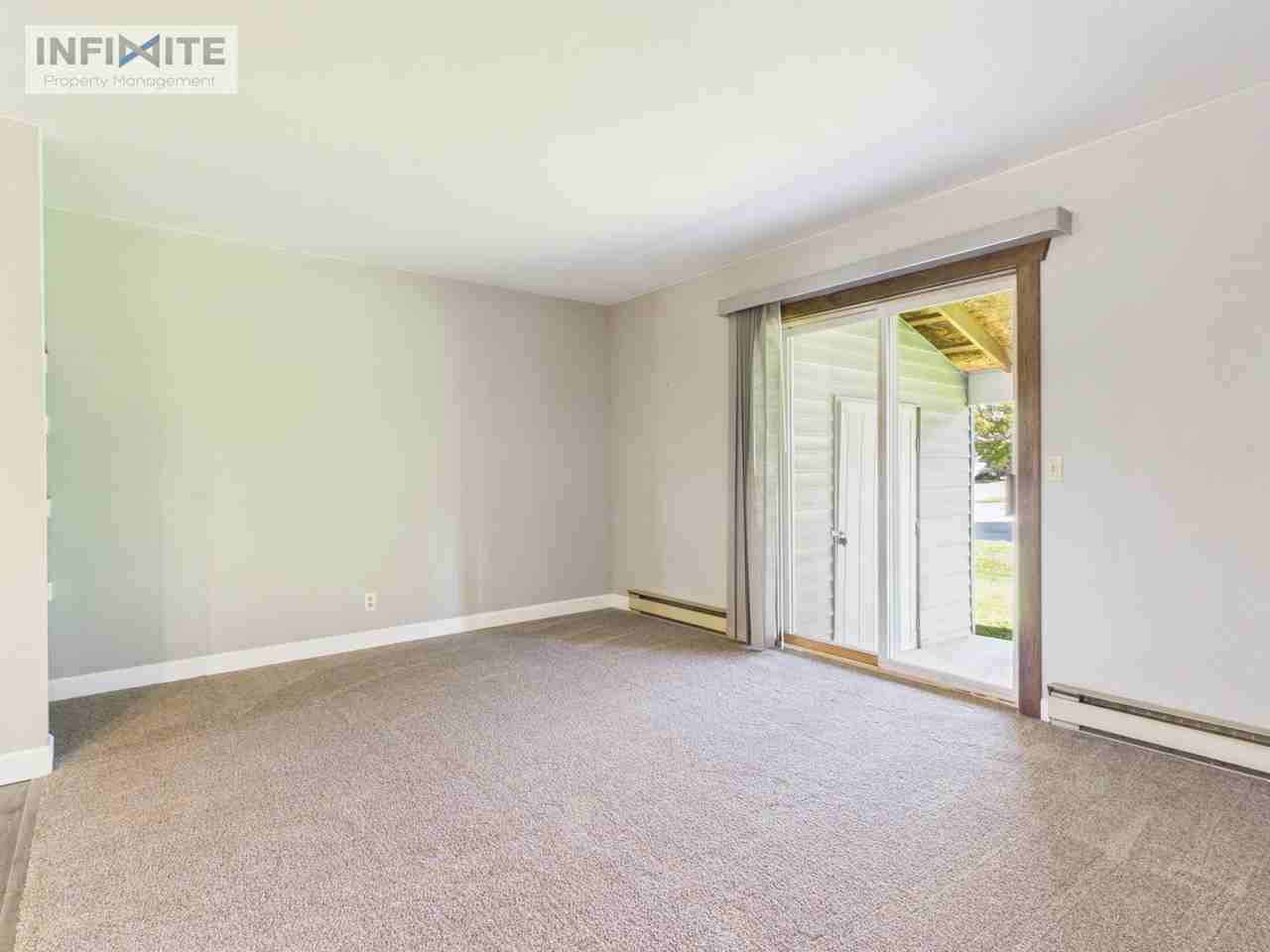 910 Colorado St #C - Photo 7 of 16