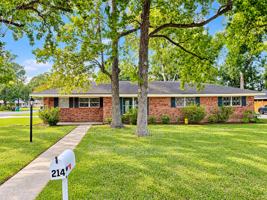 featured image of 214 Dover Dr