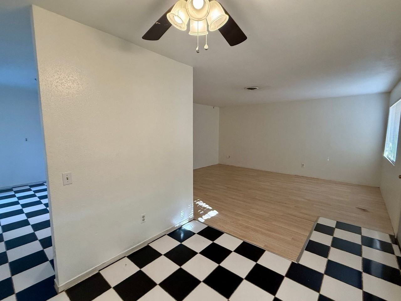 918 Cortina Dr - Photo 3 of 27