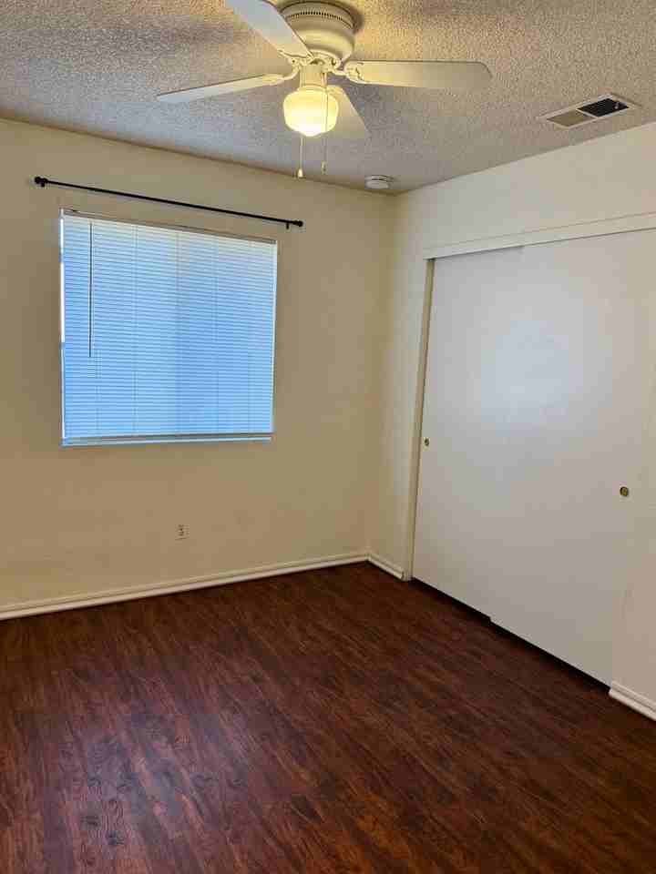 918 Cortina Dr - Photo 7 of 27