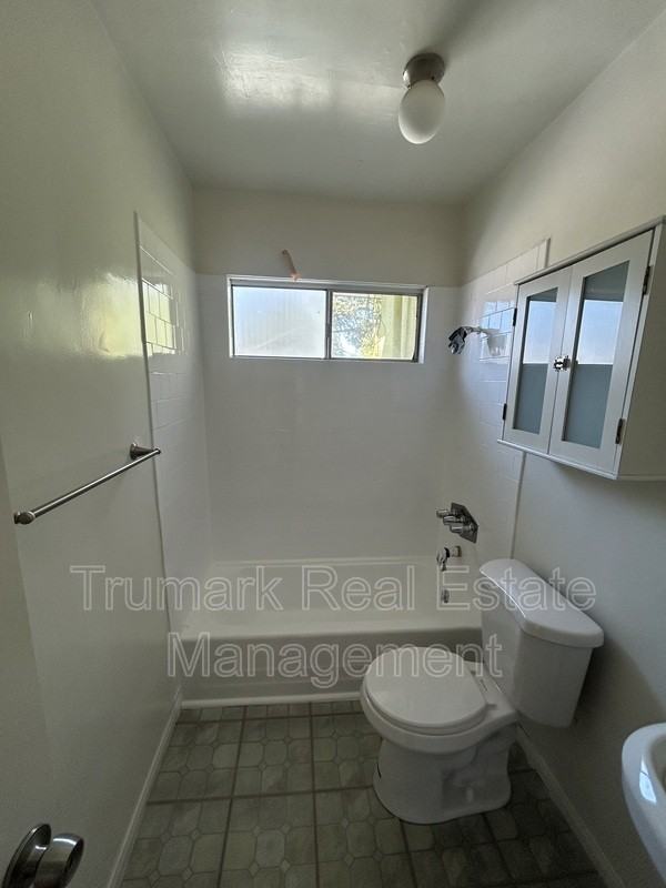 5647 Cartwright Ave #D - Photo 4 of 5