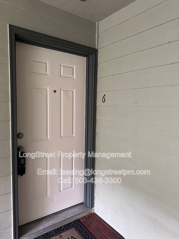 300 Se 148th Ave #6 - Photo 4 of 22