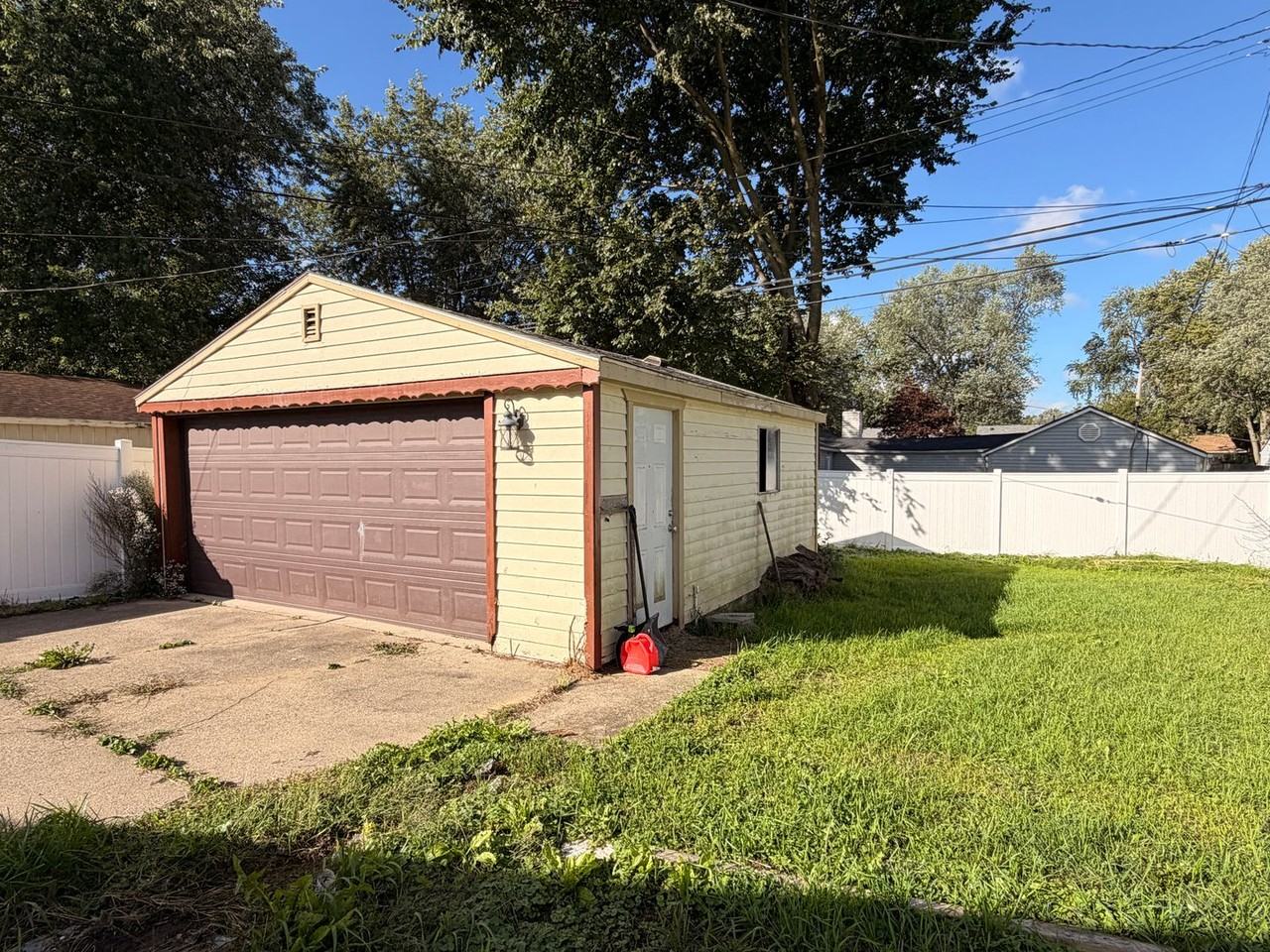 6144 Princess St - Photo 5 of 14