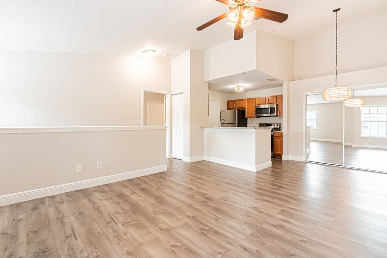 14885 Pleasant Bay Ln - Photo 2 of 34