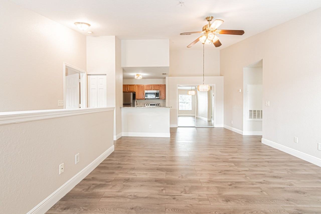 14885 Pleasant Bay Ln - Photo 3 of 34