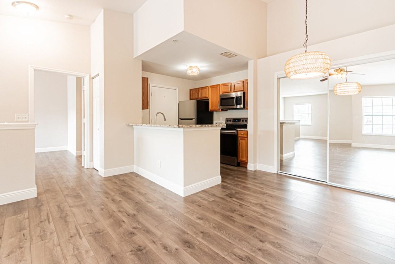 14885 Pleasant Bay Ln - Photo 4 of 34