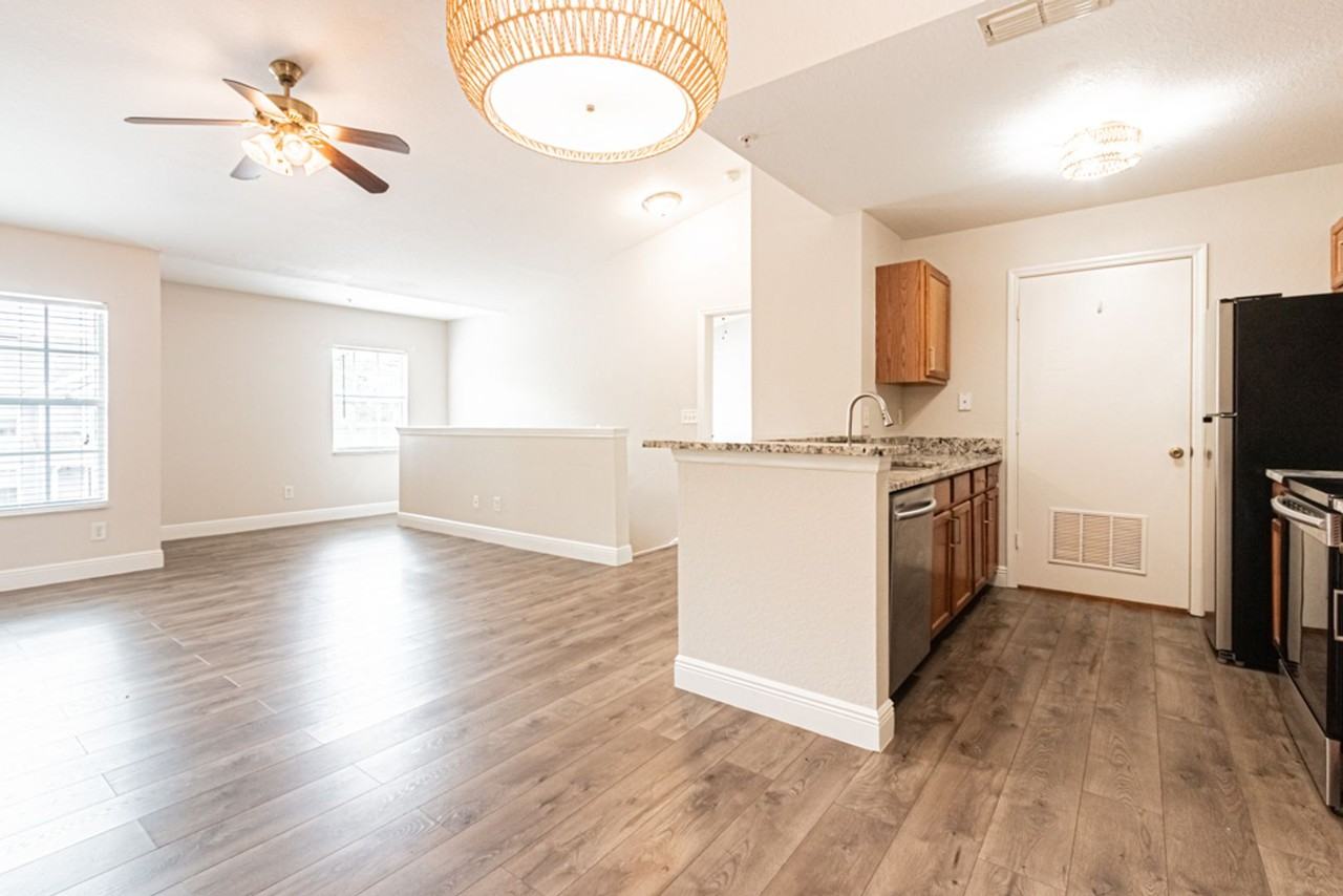 14885 Pleasant Bay Ln - Photo 6 of 34
