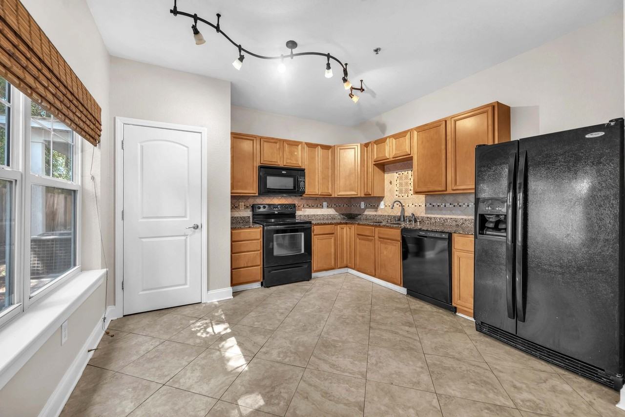 8605 Toqua Rd #102 - Photo 2 of 50