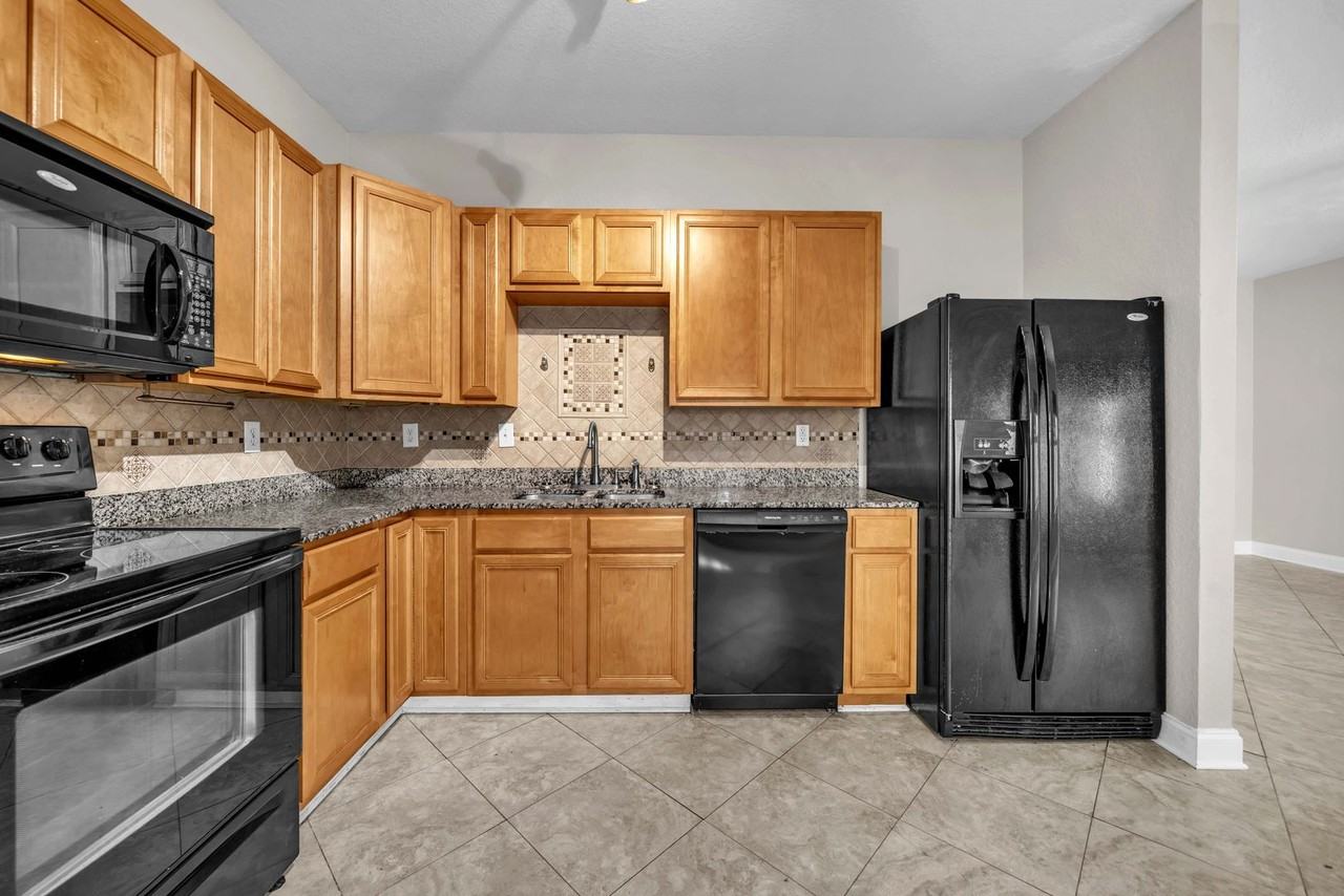 8605 Toqua Rd #102 - Photo 3 of 50