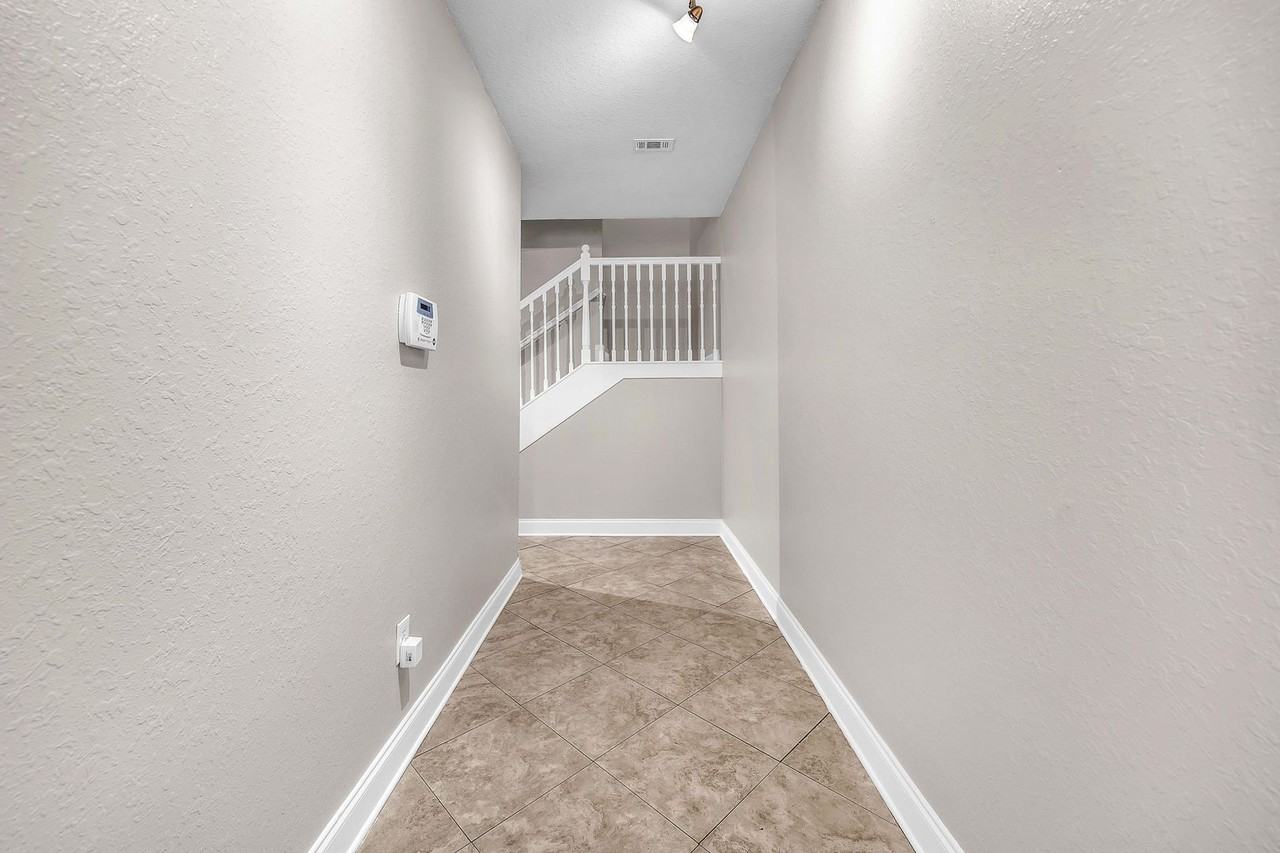 8605 Toqua Rd #102 - Photo 6 of 50