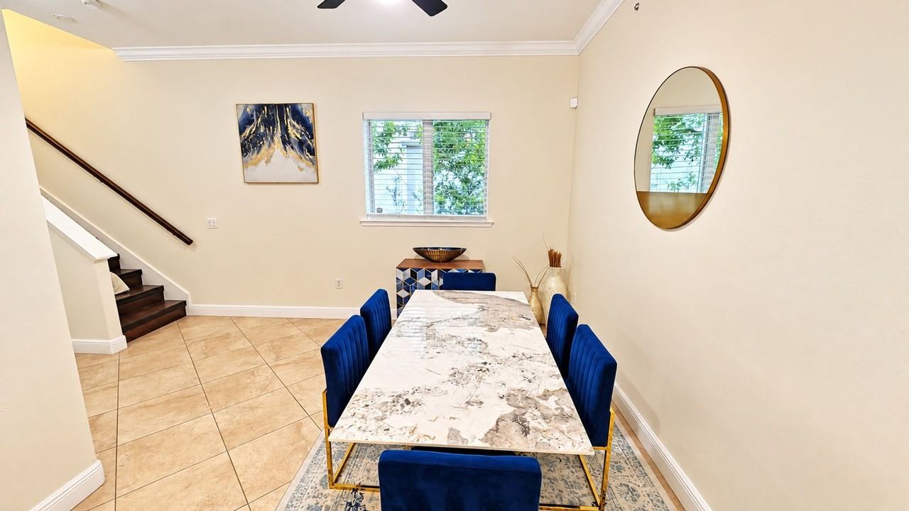 2225 Bahia Vista St - Photo 4 of 32
