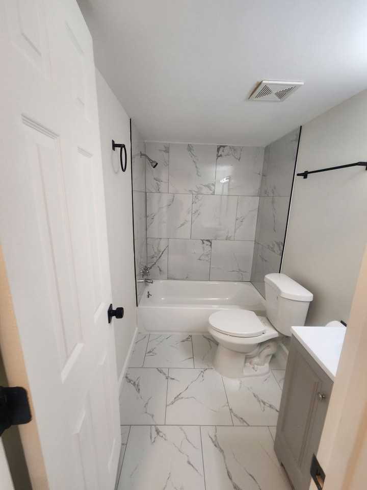 10239 Prince Pl - Photo 2 of 25
