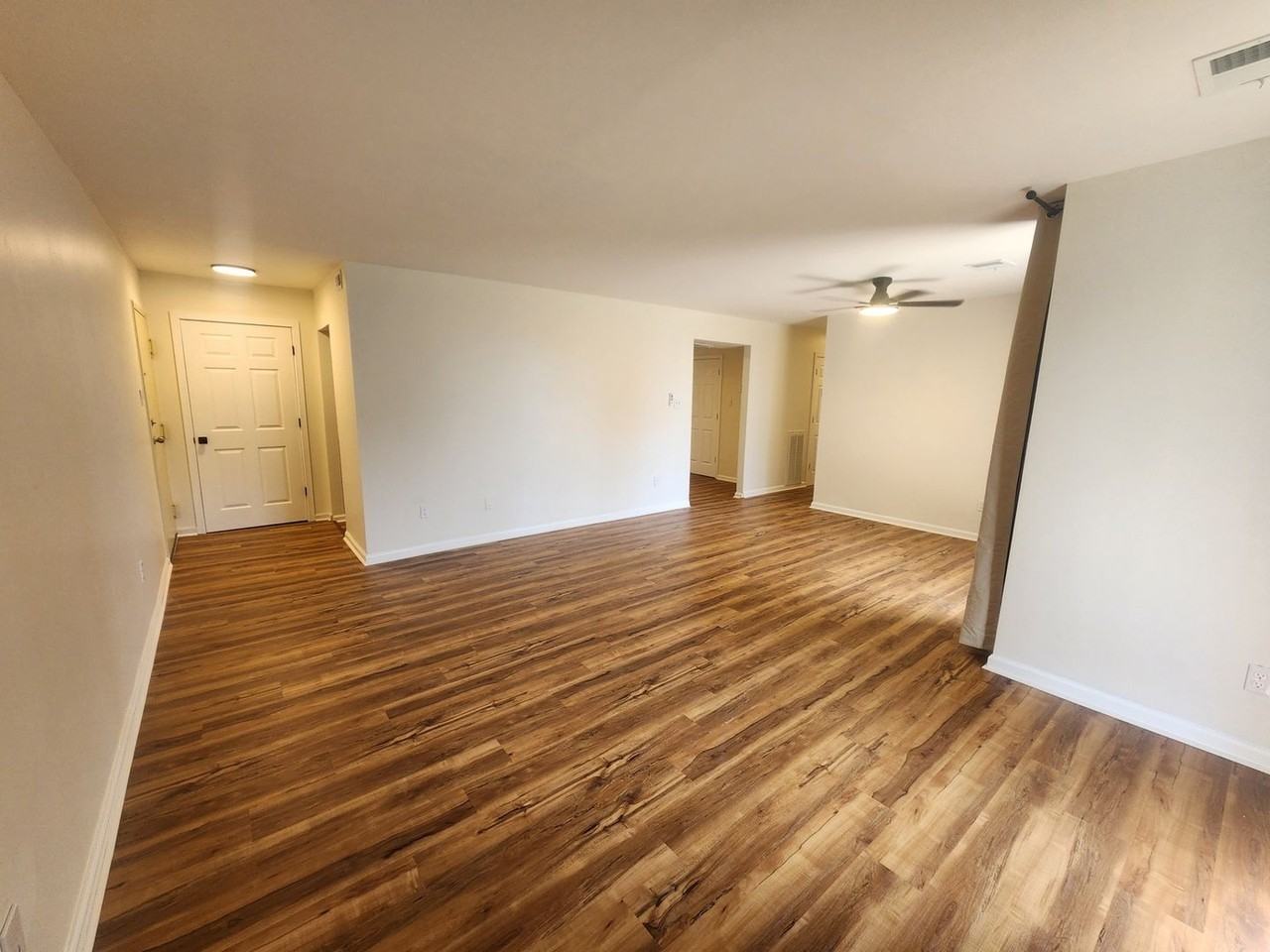 10239 Prince Pl - Photo 3 of 25