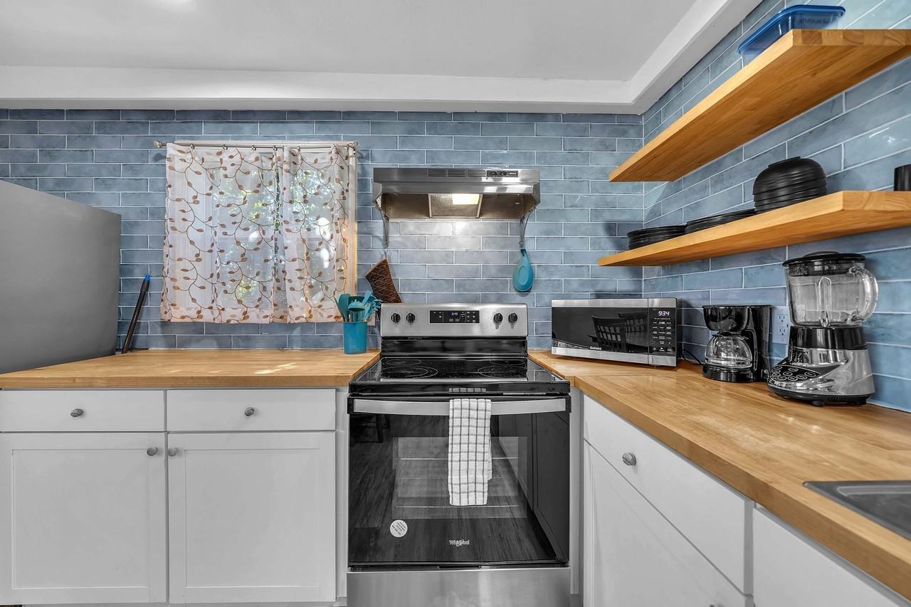 217 Laureno Pl - Photo 5 of 33