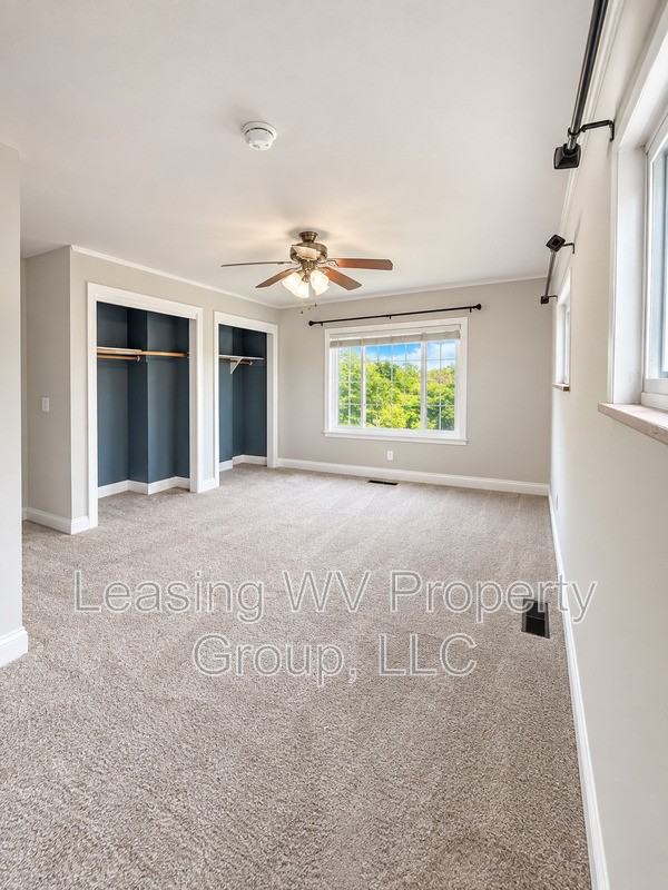 2743 Daniels Ave - Photo 3 of 11