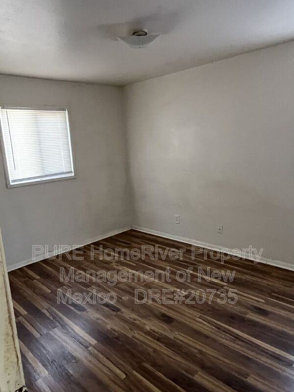 10508 Love Ave Ne - Photo 7 of 14