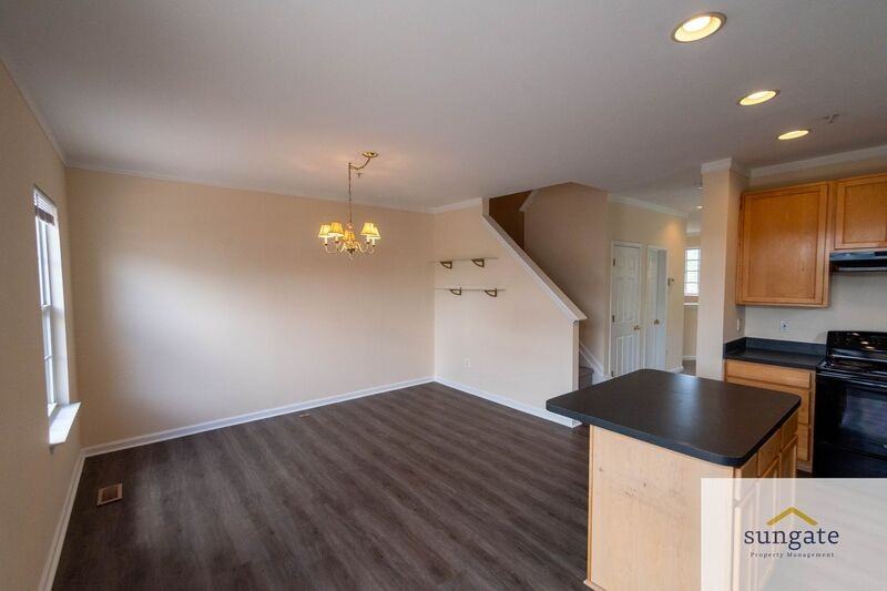 11 Hallsdale Ct - Photo 4 of 44