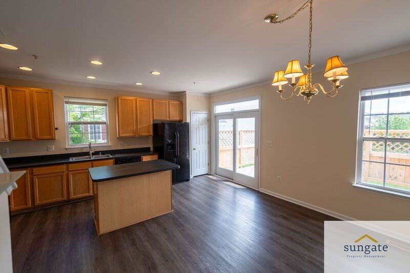 11 Hallsdale Ct - Photo 5 of 44