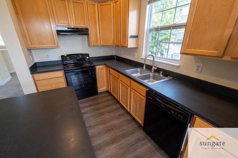 11 Hallsdale Ct - Photo 7 of 44