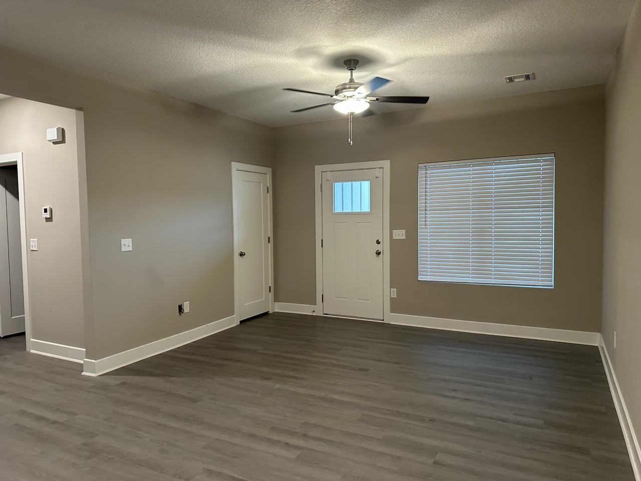 2720 S Greenleaf St #0 - Photo 4 of 17