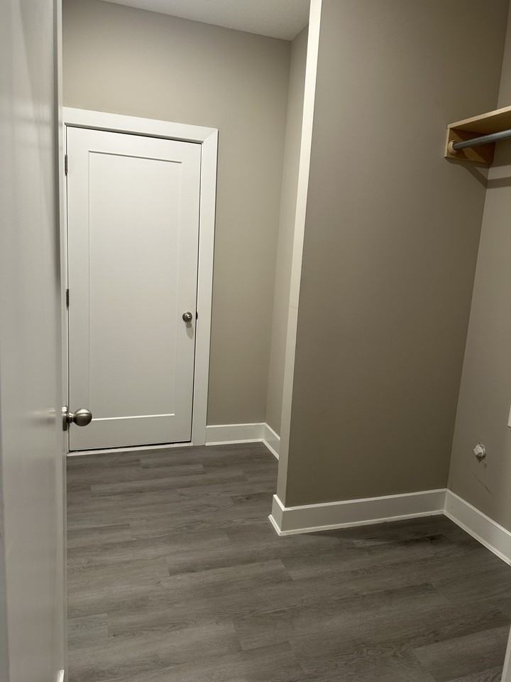 2720 S Greenleaf St #0 - Photo 6 of 17