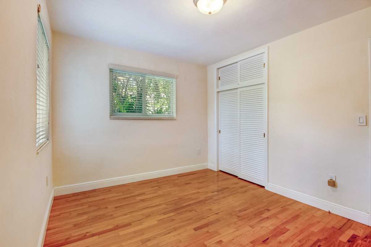901 Santiago St #NA - Photo 7 of 17